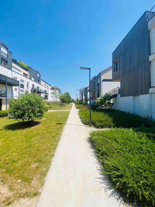 Family Apartment Disneyland-Paris, Garden&Parking Монтеврен Екстер'єр фото